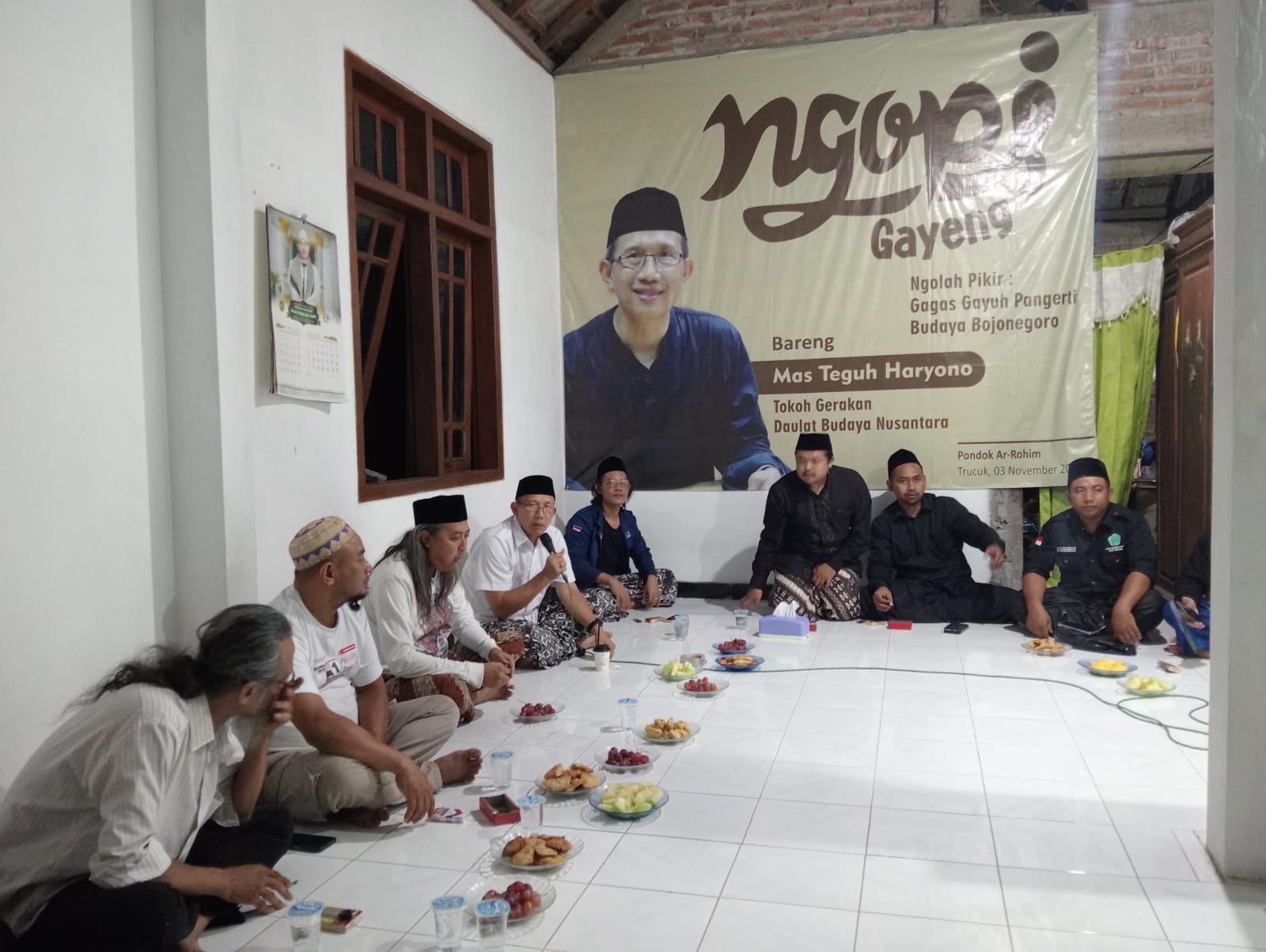 Ngopi Gayeng, Teguh Haryono Sampaikan Pentingnya Memelihara Kebudayaan.